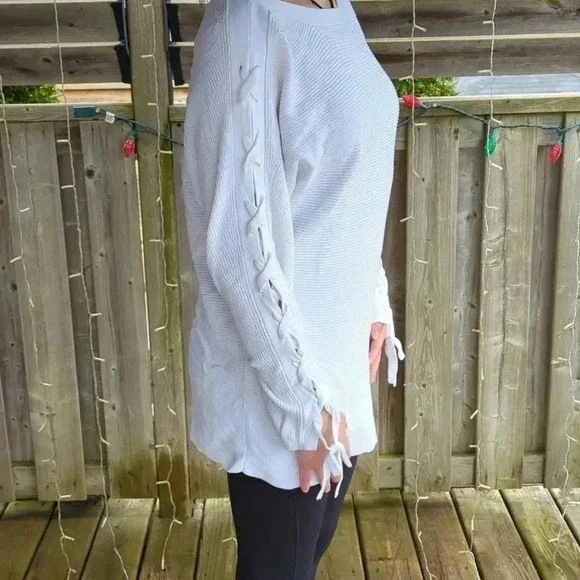 Open Arm Sweater - Picture 3 of 10